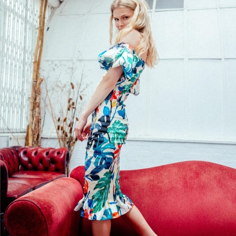 Never Fully Dressed Jojo Tropical Floral Smocked Midi Dress - US 2 / XS NWT